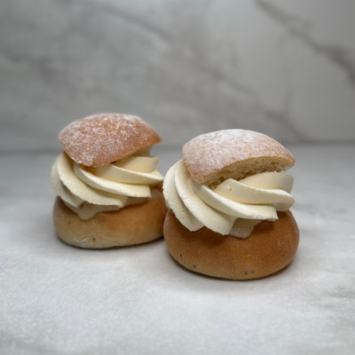 Små vetesemlor fotade från sidan